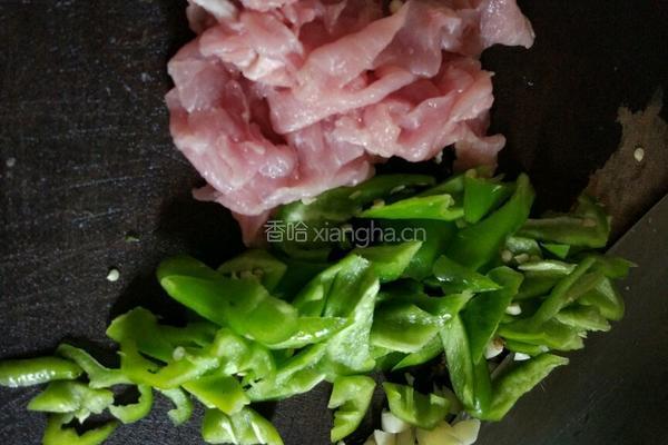 清炒肉片的做法图解2