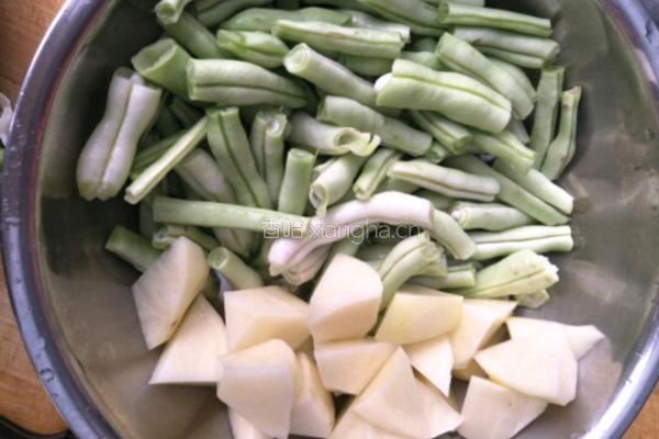 四季豆烧土豆的做法图解5