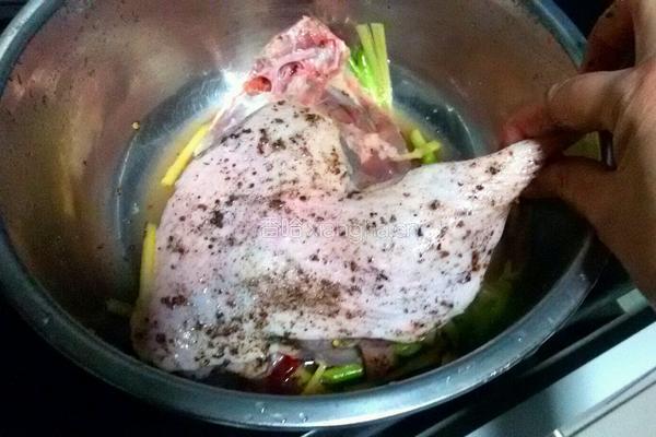 麻辣鸭块的做法图解3