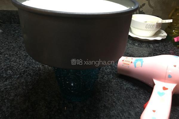 椰香火龙果慕斯的做法图解19