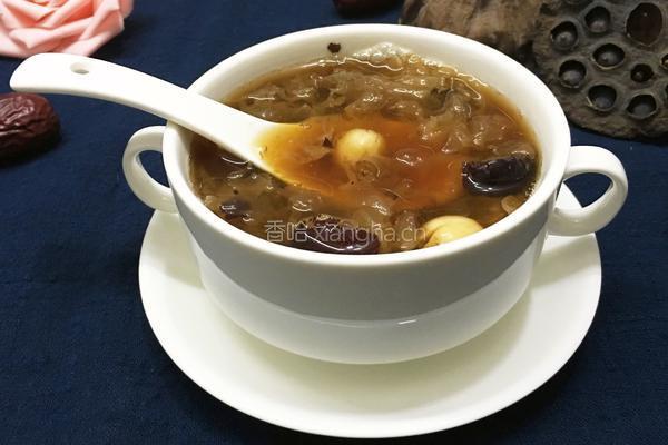 银耳莲子红枣羹的做法图解8