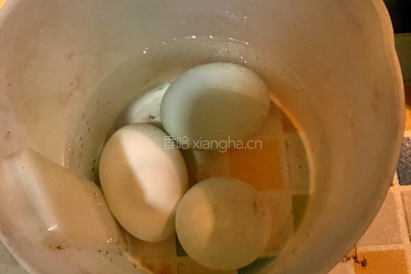 蒸咸鸭蛋的做法图解4