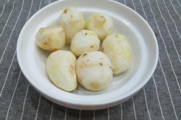 红烧芋儿鸡的做法图解1