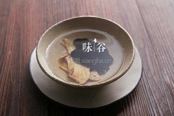 当归首乌红枣汤的做法图解2