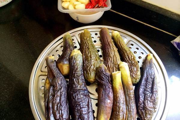 腌制蒜茄子的做法图解3