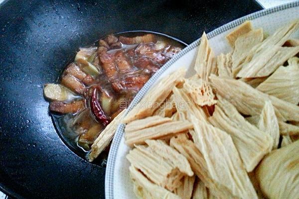 腐竹烧五花肉的做法图解10