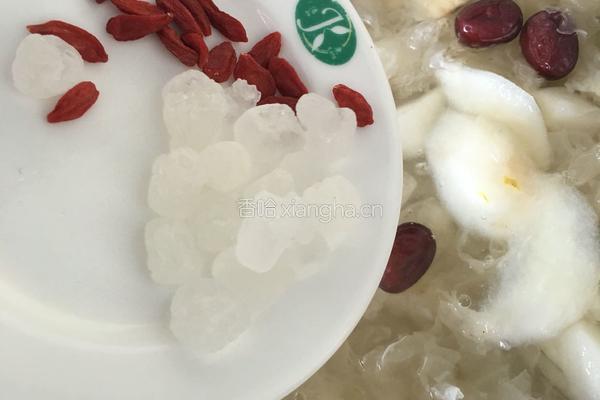 银耳雪梨红枣羹的做法图解7