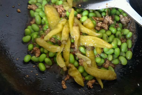 肉沫泡椒炒毛豆的做法图解7