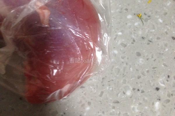 黄花菜肉泥汤的做法图解3