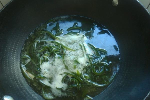 凉拌海带黄花菜的做法图解4