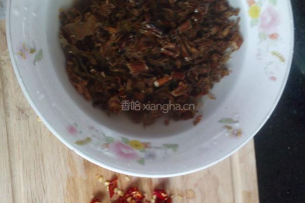 蒸咸鸭腿的做法图解3
