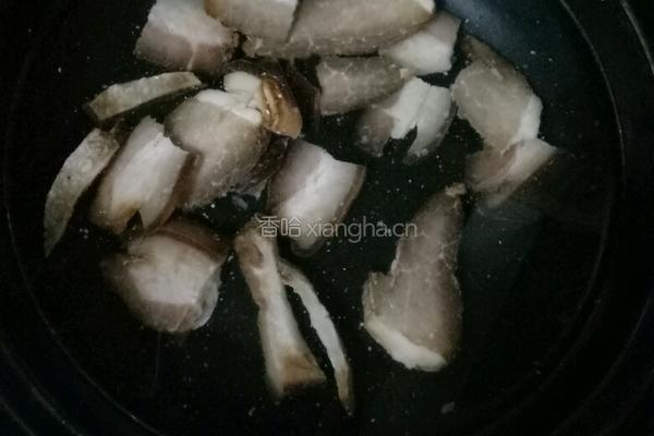 腊肉煲汤的做法图解4