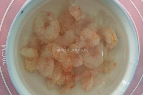 黄瓜虾仁汤的做法图解2