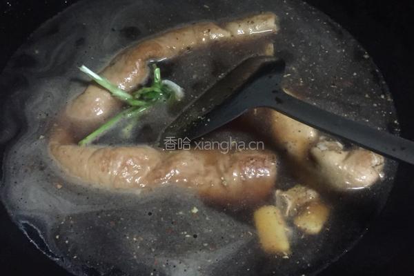 卤猪肠的做法图解7