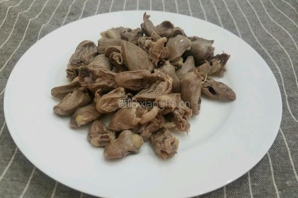 凉拌鸡心的做法图解3