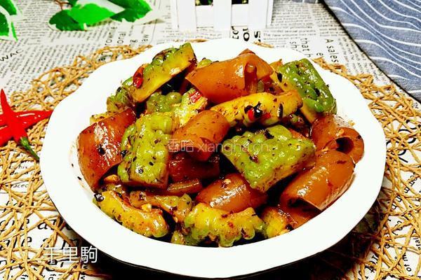 豉香猪皮焖苦瓜的做法图解12