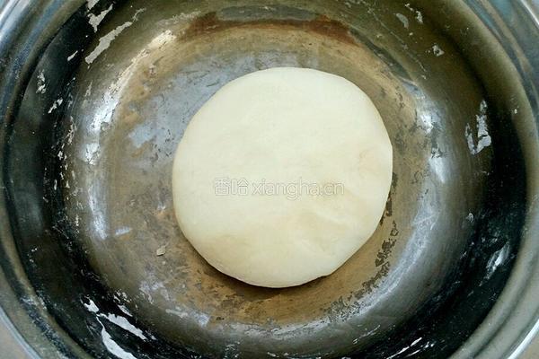 葱油烙饼的做法图解3