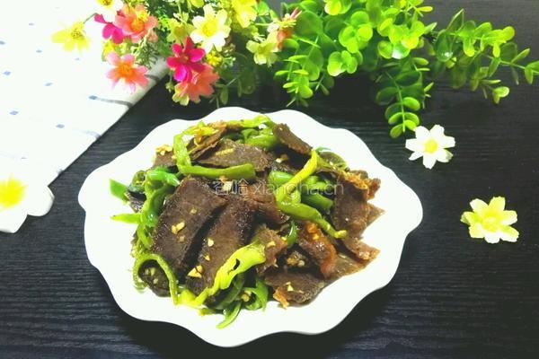 青椒炒卤牛肉的做法图解7