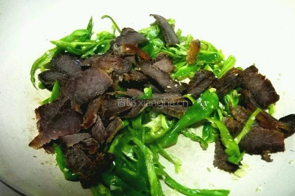 青椒炒卤牛肉的做法图解5