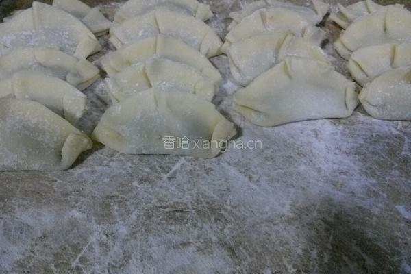 韭菜木耳馅饺子的做法图解10