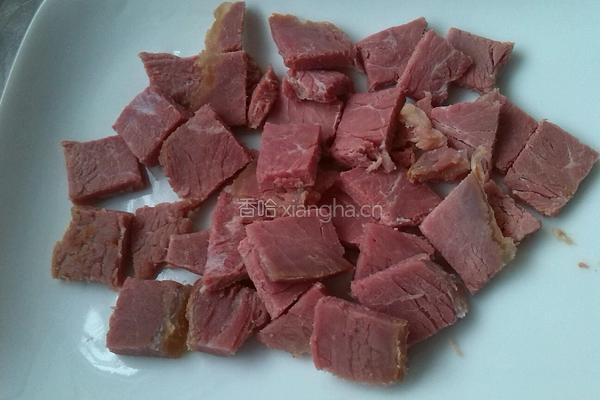 生椒牛肉面的做法图解1