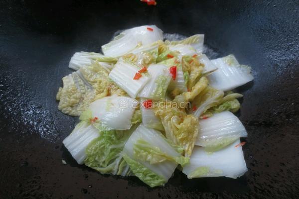 炝炒白菜的做法图解7