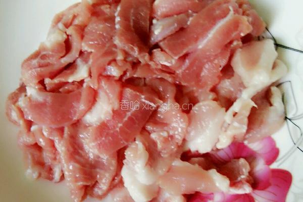 秋葵炒肉的做法图解2