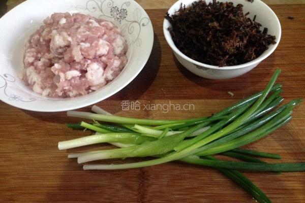梅干菜烧饼的做法图解1