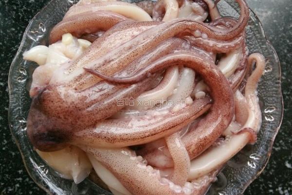 凉拌鱿鱼须的做法图解1