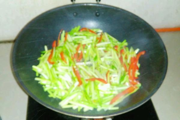 韭黄肉丝的做法图解3