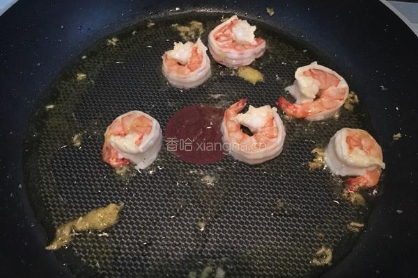 泰式鲜虾汉堡的做法图解3