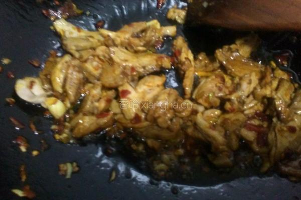 韭黄炒鸭肉的做法图解12