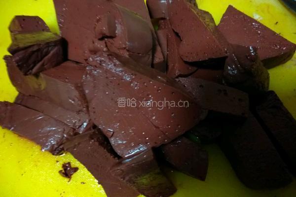 海鲜毛血旺的做法图解1