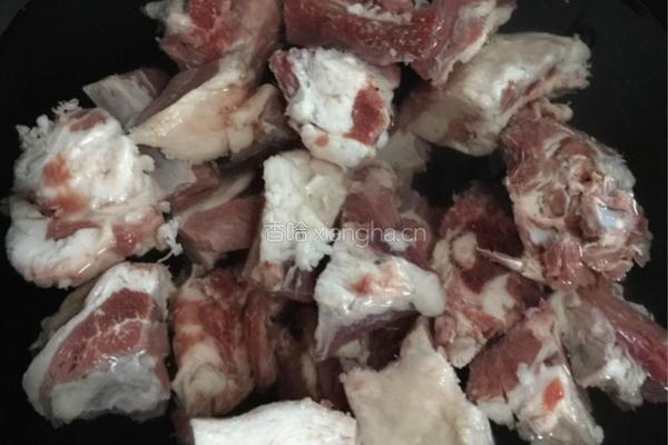 羊肉汤的做法图解1