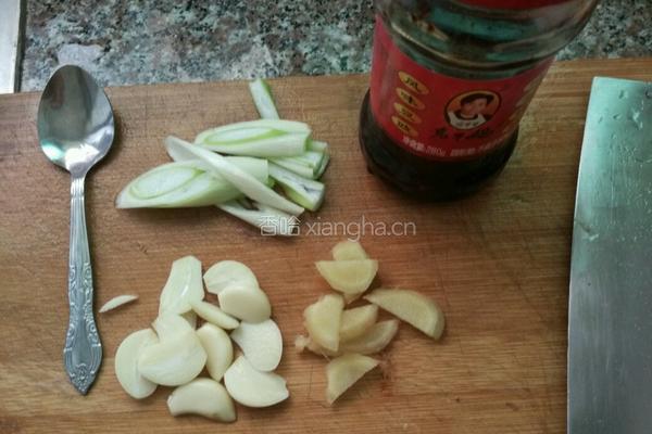 南瓜烧排骨的做法图解3