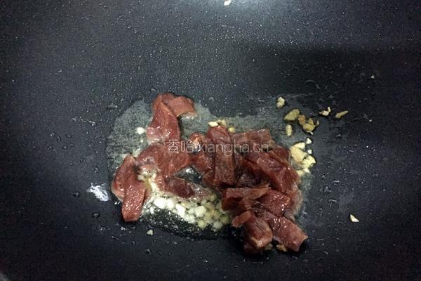 蘑菇炒牛肉的做法图解3