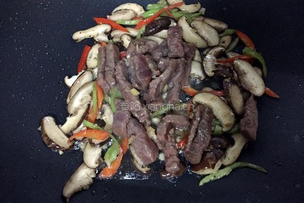 蘑菇炒牛肉的做法图解6
