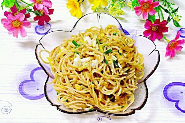 鸡蛋炒面条的做法图解12