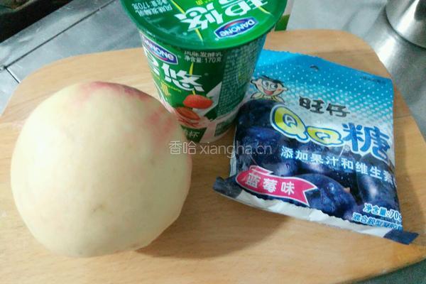 水蜜桃奶昔的做法图解1