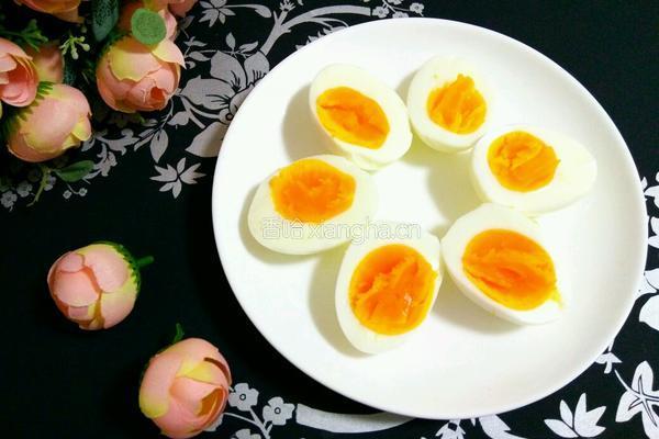 电饭锅焖鸡蛋的做法图解7