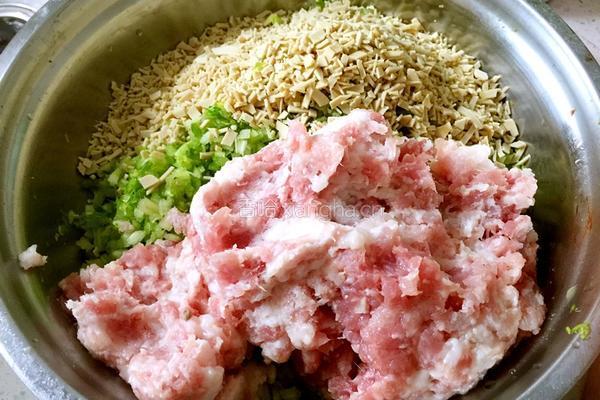牛肉饺子馅的做法图解6