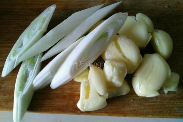 鲫鱼豆腐汤的做法图解2