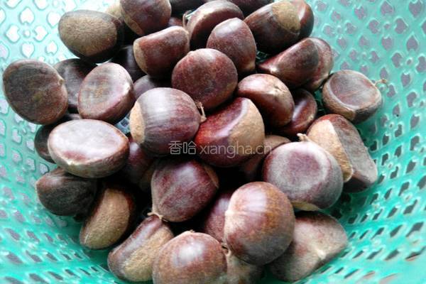糖炒板栗(电饭煲版)的做法图解1