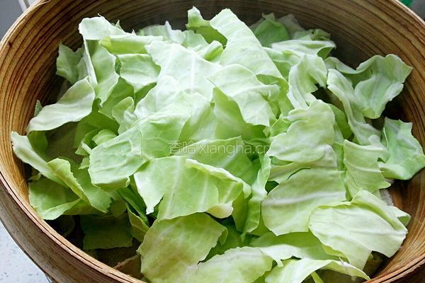 圆白菜回锅肉的做法图解4