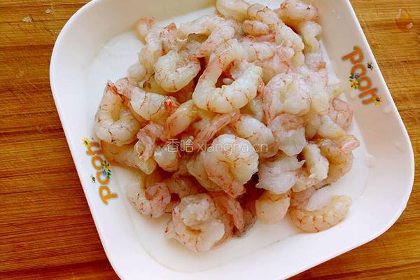 韭菜鸡蛋虾仁饺子馅的做法图解3
