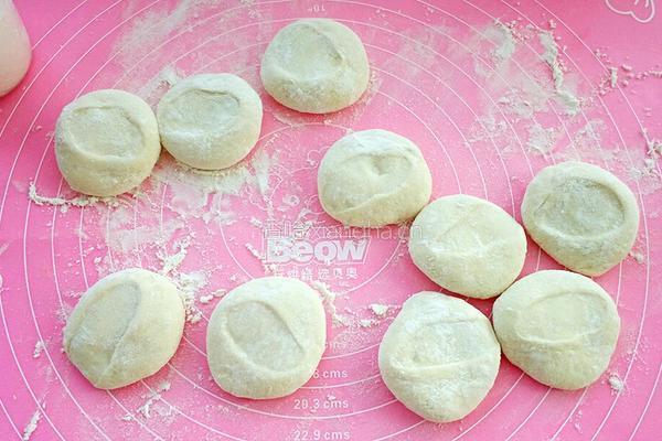 红萝卜冬菇肉馅饼的做法图解15