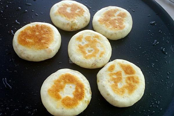 红萝卜冬菇肉馅饼的做法图解22