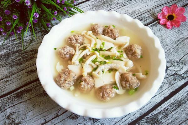 鲜菇豆腐汤的做法图解10