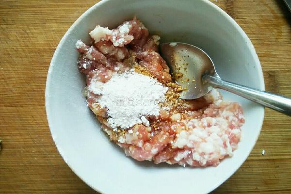 鲜菇豆腐汤的做法图解5