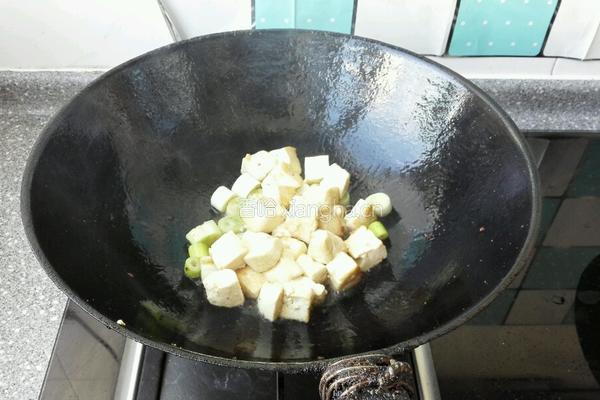 葱炒豆腐的做法图解6